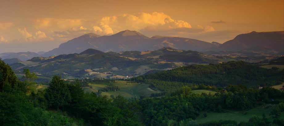 Da piazzale Mercatale ai monti del montefeltro