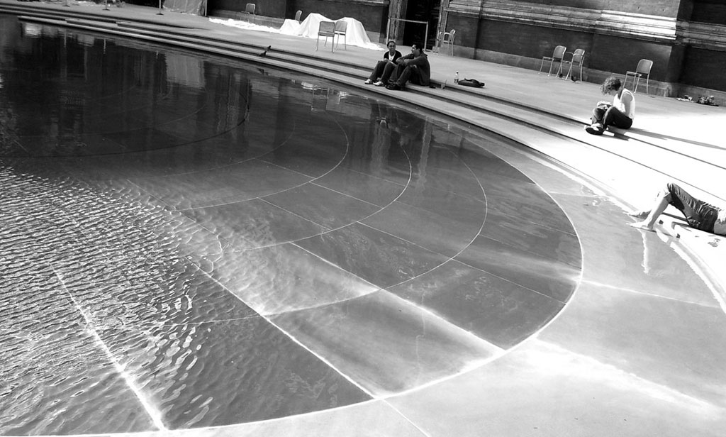 victoria and albert's lake