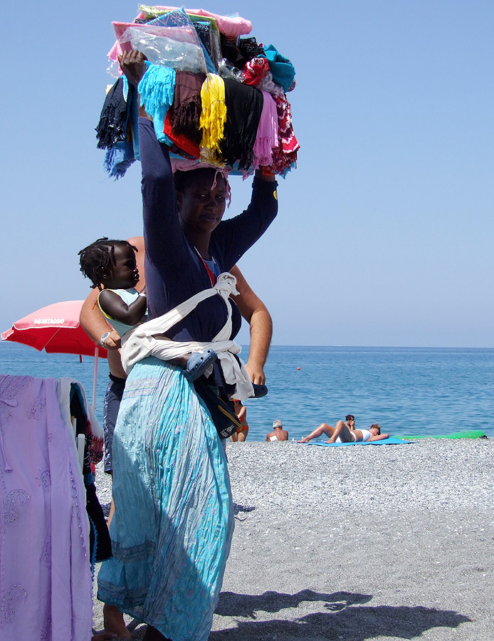 Venditrice con bambina....