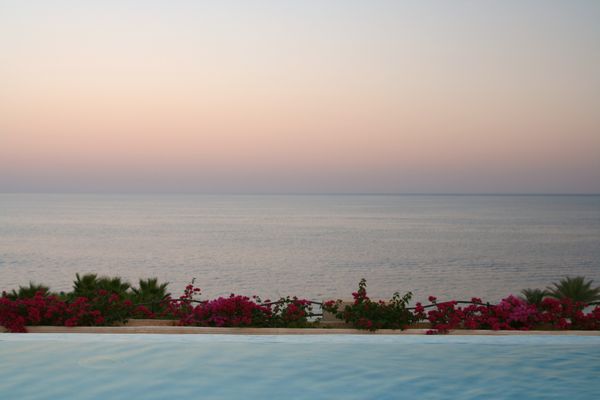 Sharm to edge swimming pool