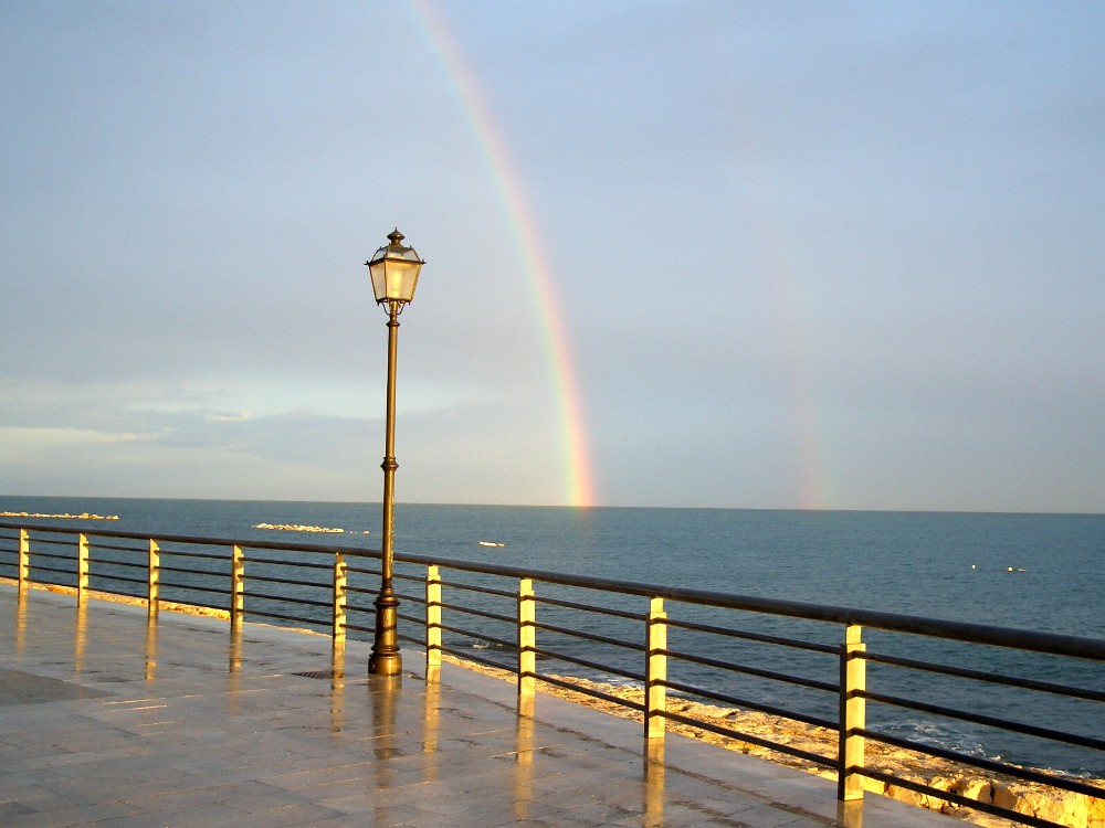 ARCOBALENO SUL MARE