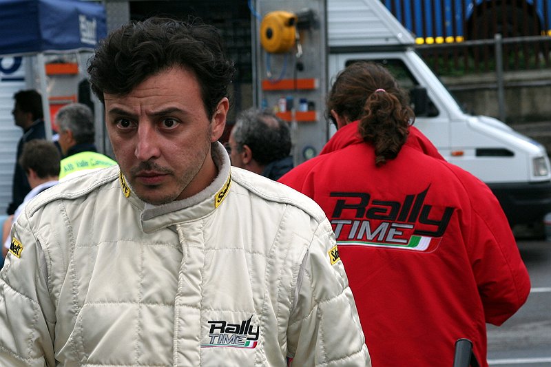 Lavoro d'assistenza...  momenti di Rally