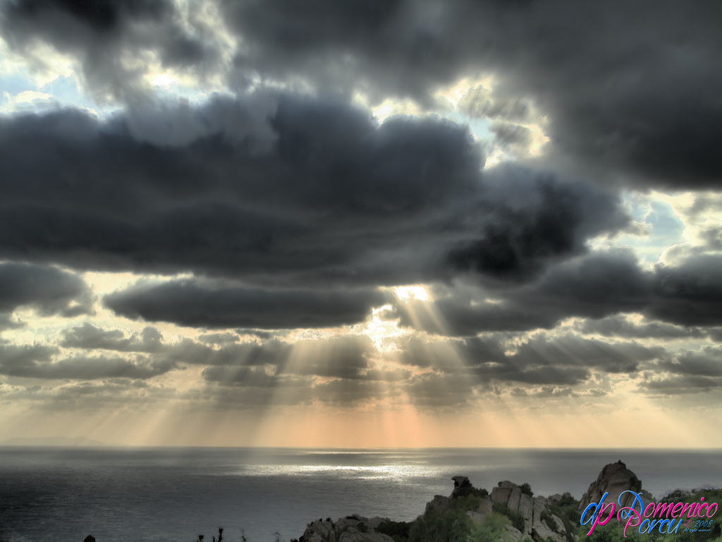 Tramonto nuvoloso (HDR)