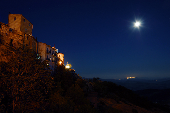 Enna under the moonlight