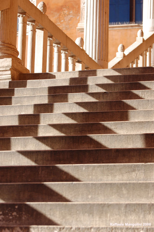 Frara - al scal�n dal cumun!