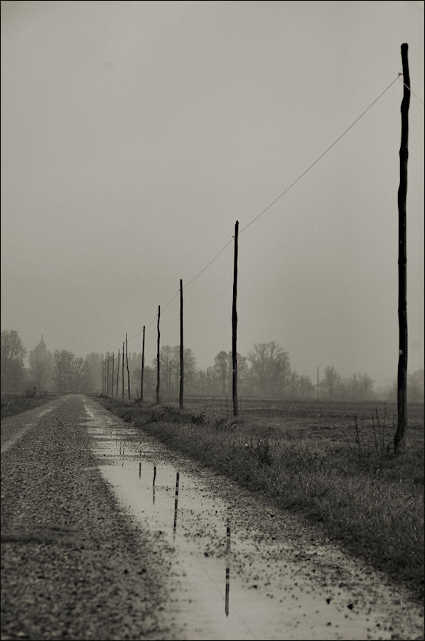 grigio..sopra. sotto ..dentro..