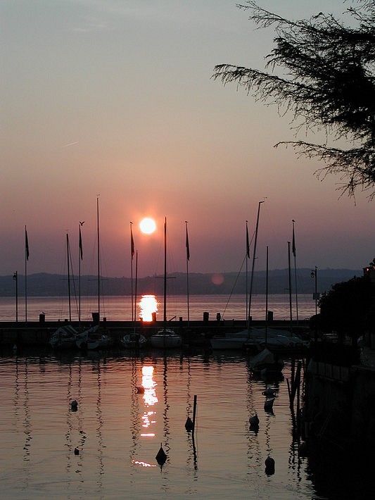 tramonto sul lago