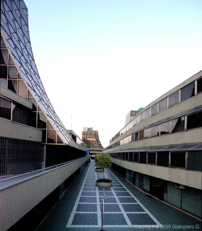 Direzionale 70 - Modena