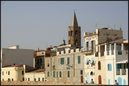 Scorcio di Alghero: la muraglia