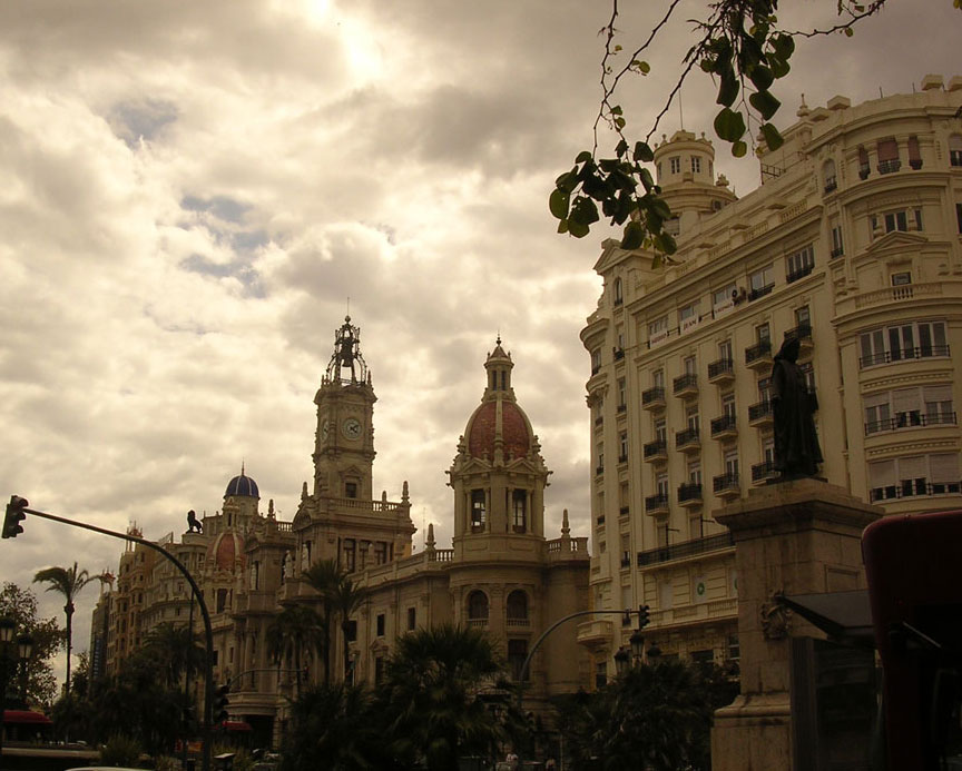 valencia sotto le nuvole