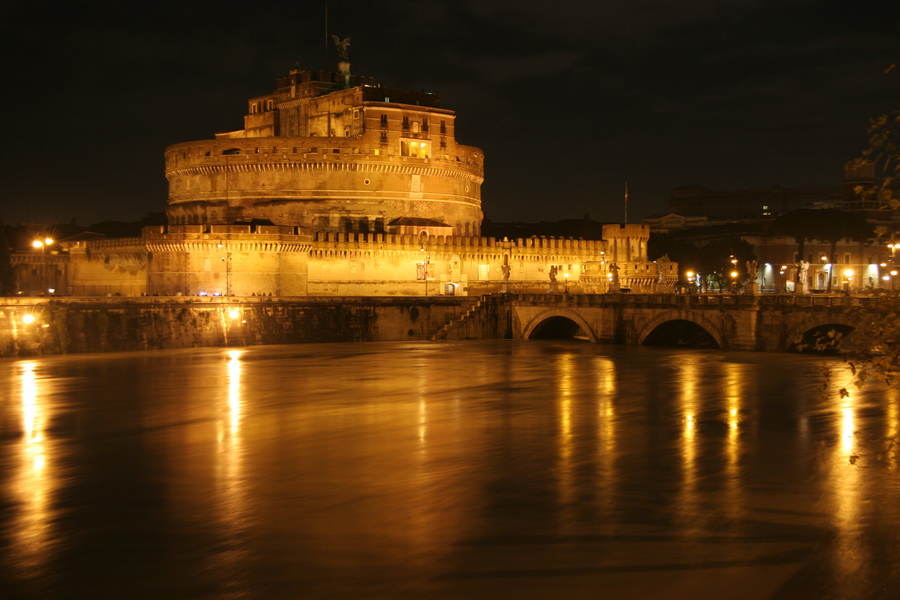 Il tevere in piena