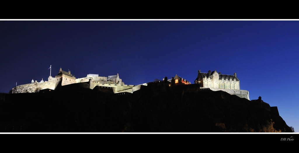 Edinburgh by night - The Castle