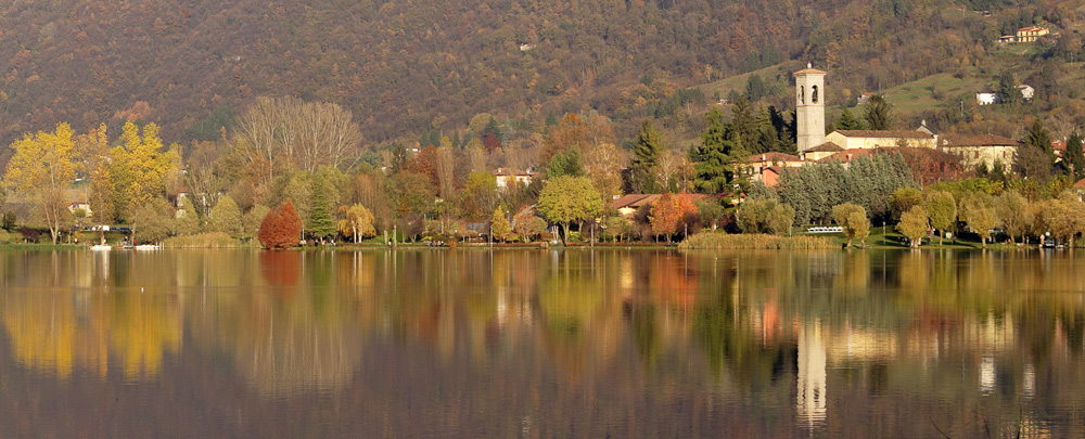 Riflessi sul lago