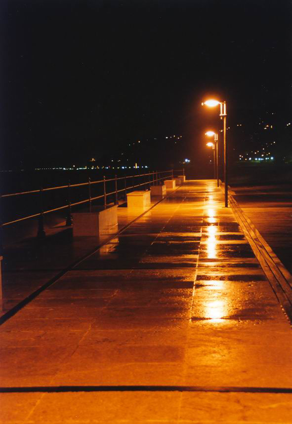lungomare notturno