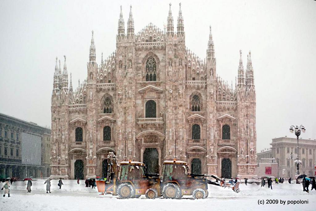 Duomo innevato multiesposto
