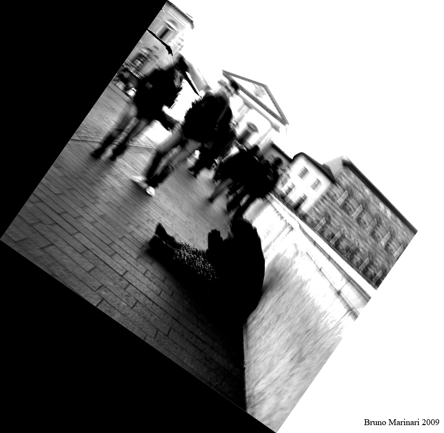 Il Bianco e il Nero, il bene e il male, l'indifferenza e la carit�.