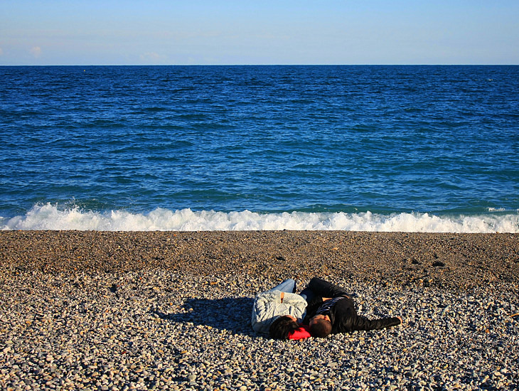 ... A DUE PASSI DAL MARE...