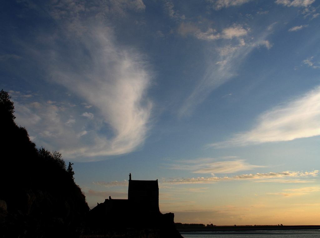 CHIESUOLA AL TRAMONTO