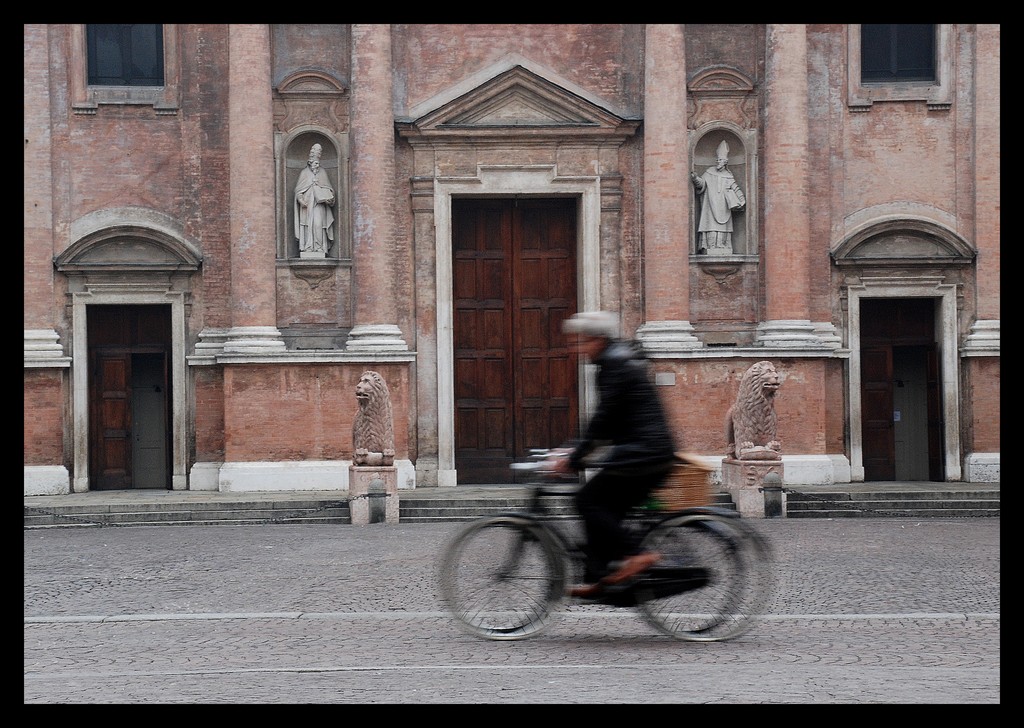 Bici in piazza S.Prospero