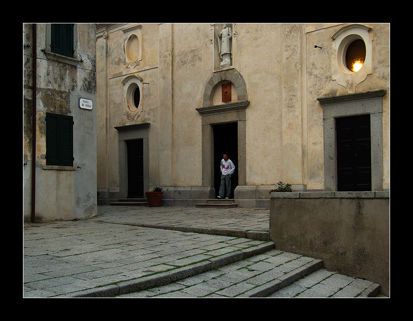 Sera in un luogo senza tempo.