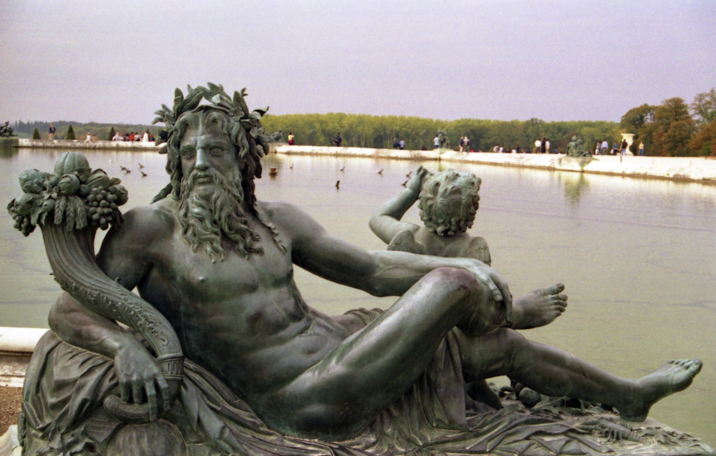 VERSAILLES