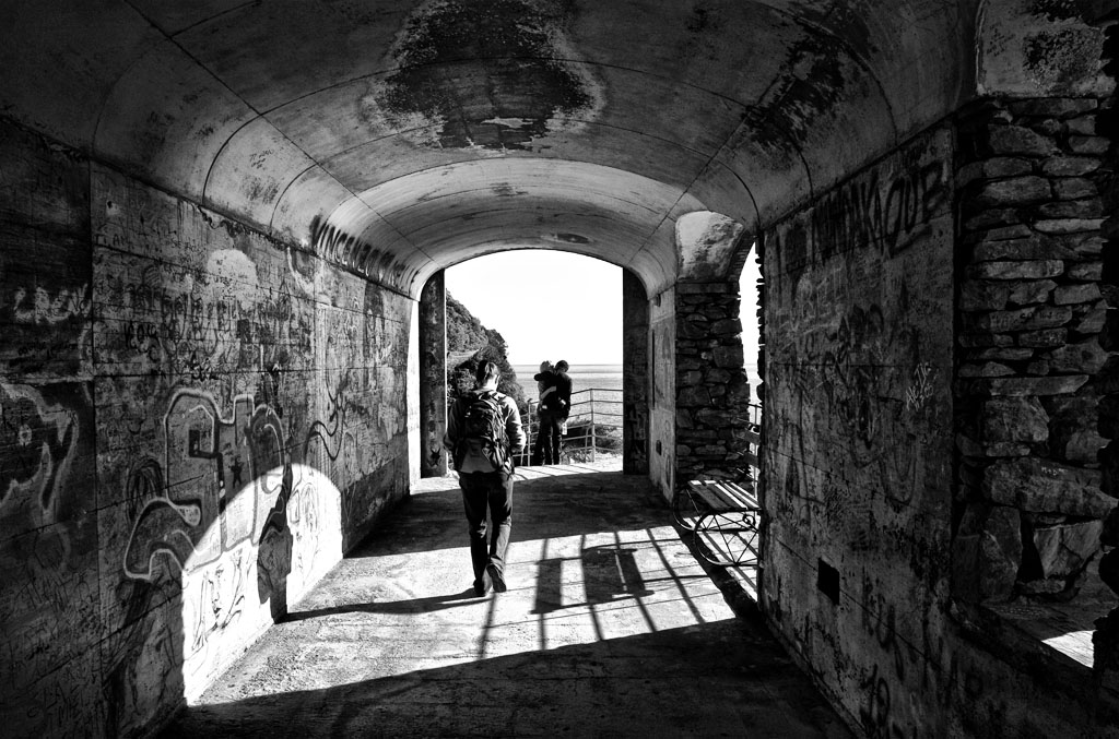 L'amore? In fondo al tunnel...........( BN )