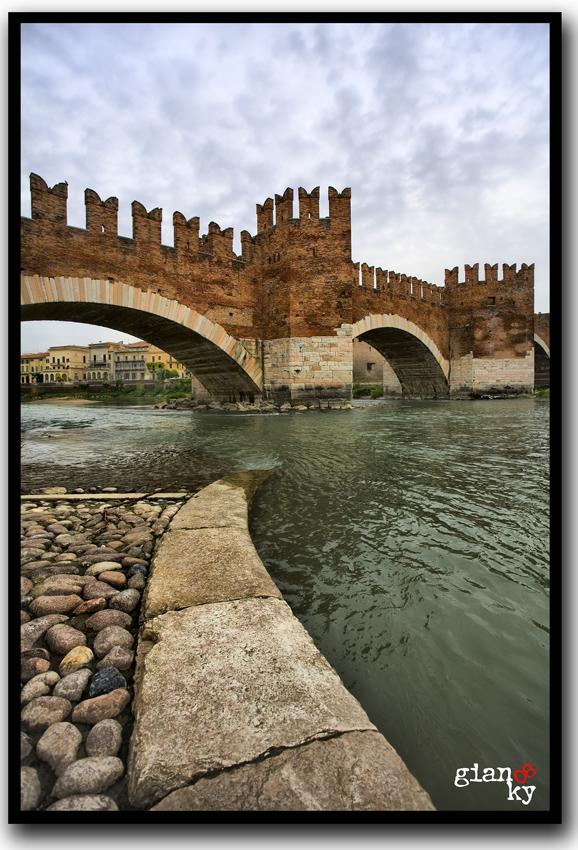 sotto il ponte
