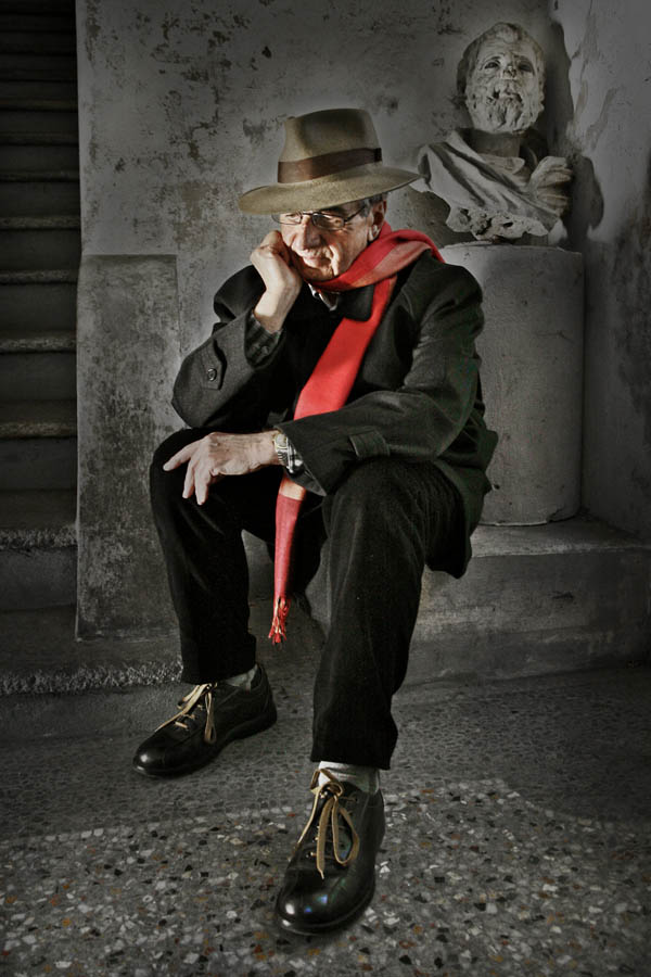 Vecchio professore . . . . .