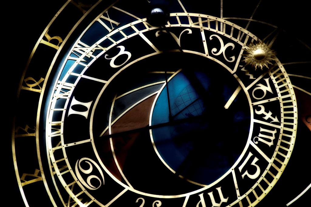 lancette dell'orologio astronomico. Praga.