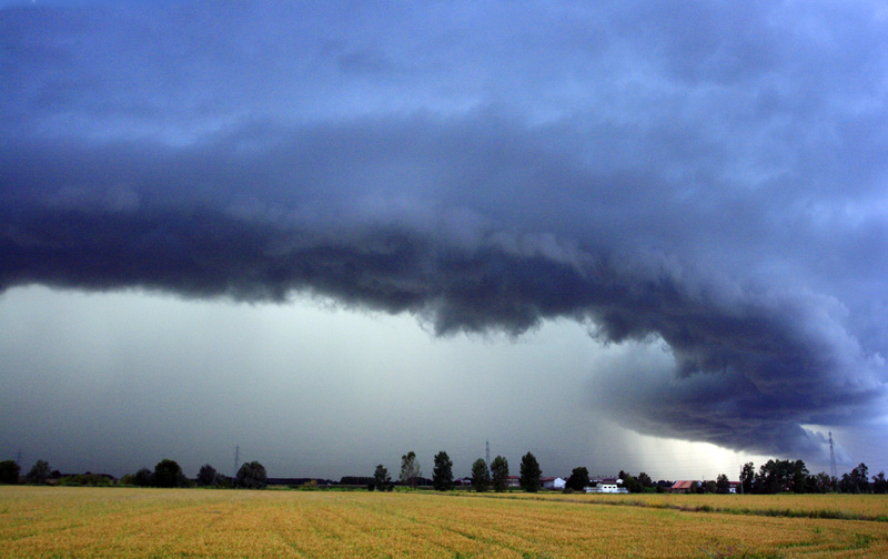Shelf Cloud
