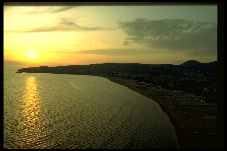 GAETA: SPIAGGIA DI SERAPO