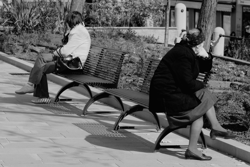 Gli opposti si evitano