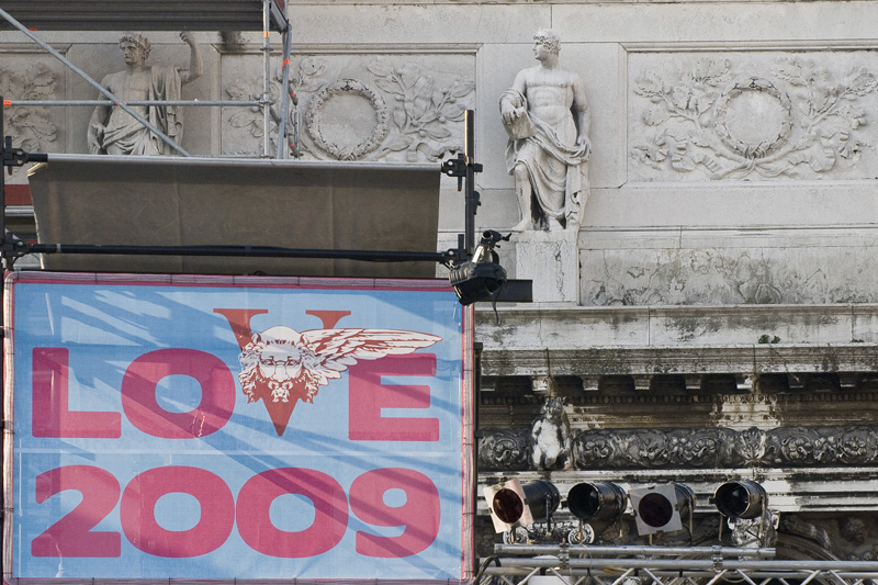 (Prohibited) LoVe 2009