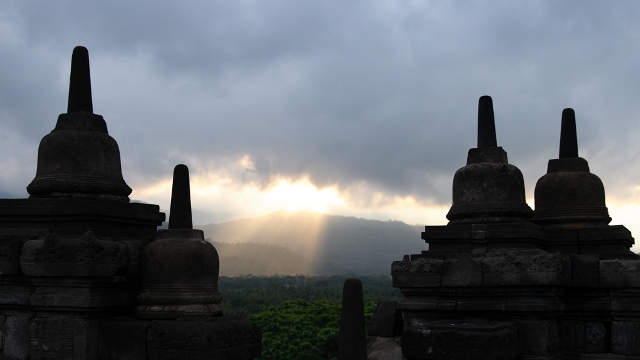 Tramonto in Indonesia