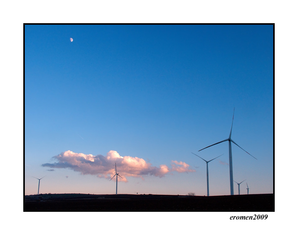 ...LUNA.VENTO.SOLE...