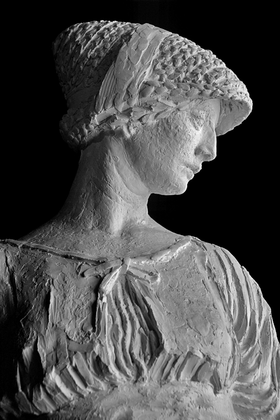 Scultura in gesso di L. Andreotti