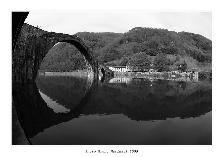 Il ponte della Maddalena detto anche Ponte del Diavolo (LU)