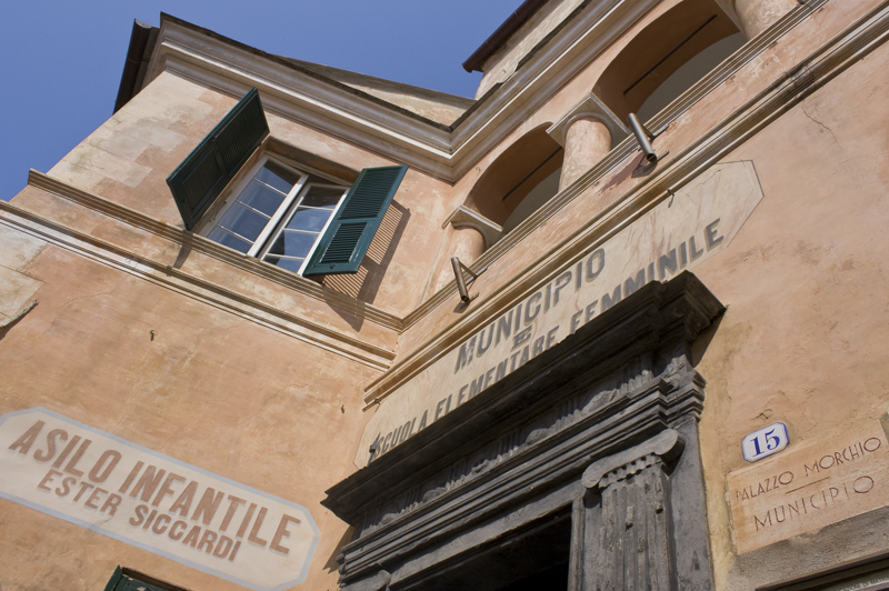 La crisi delle istituzioni