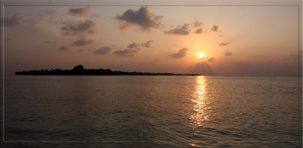 TRAMONTO MALDIVIANO