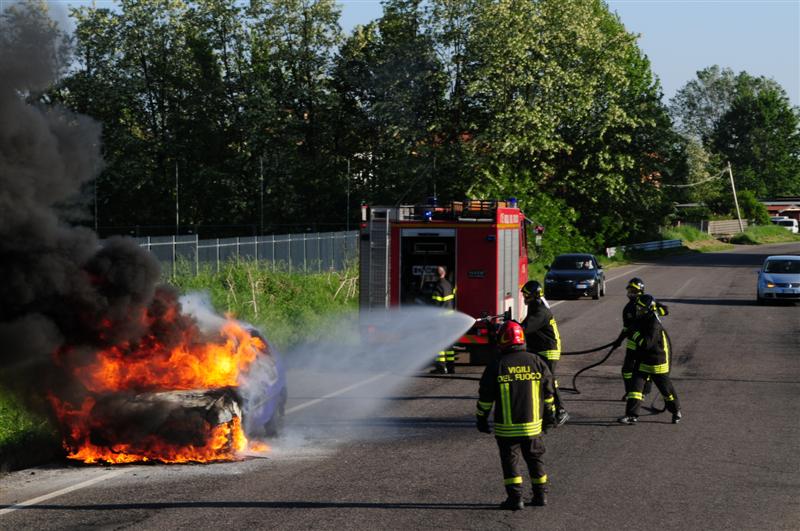 incendio autovettura