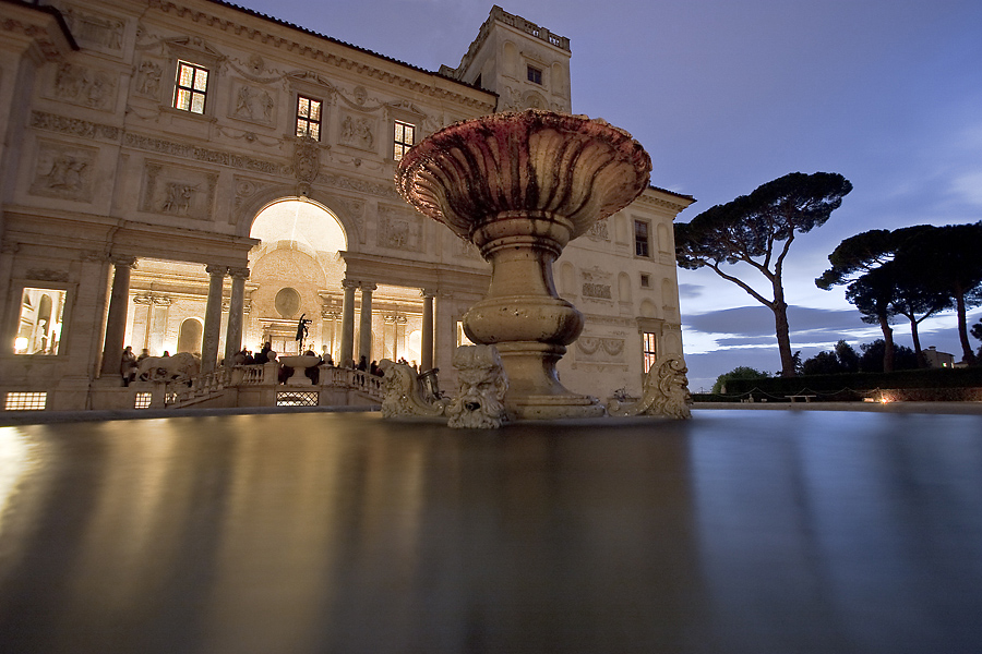 mentre la festa va...