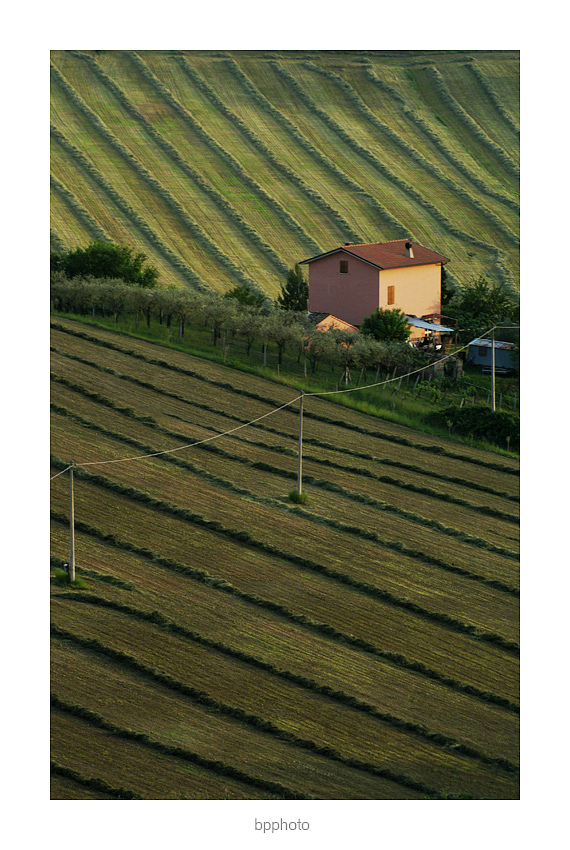 ...3 pali e una casetta...