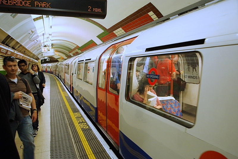 Il serpentone (The Tube)