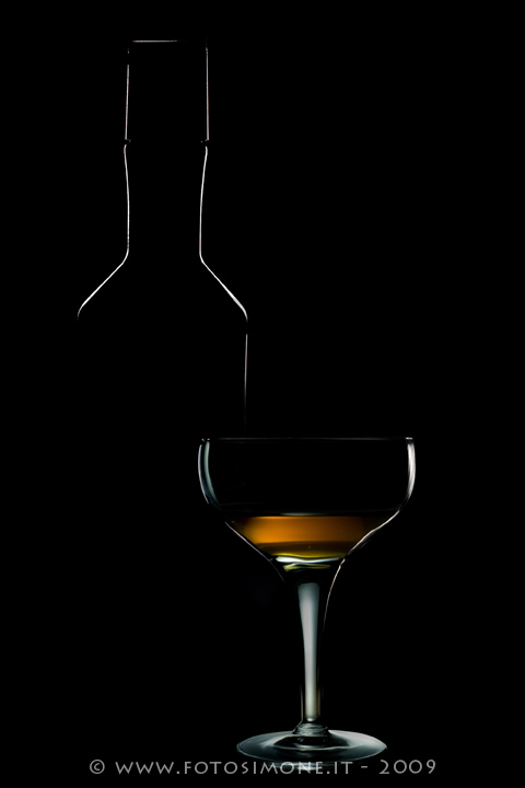 Still Life - Bottiglia e bicchiere