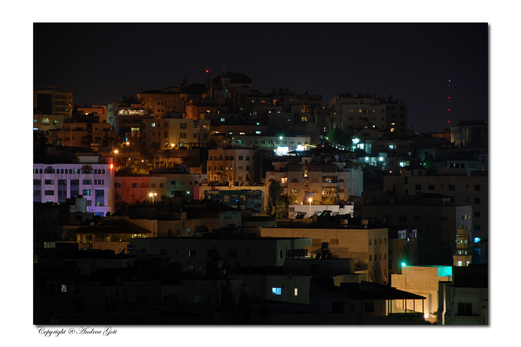 Amman di notte . Girodania