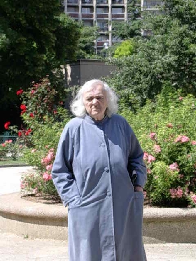 una vecchina a Parigi