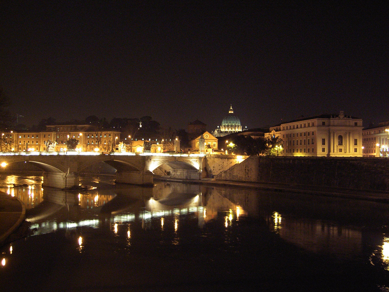 Roma by night