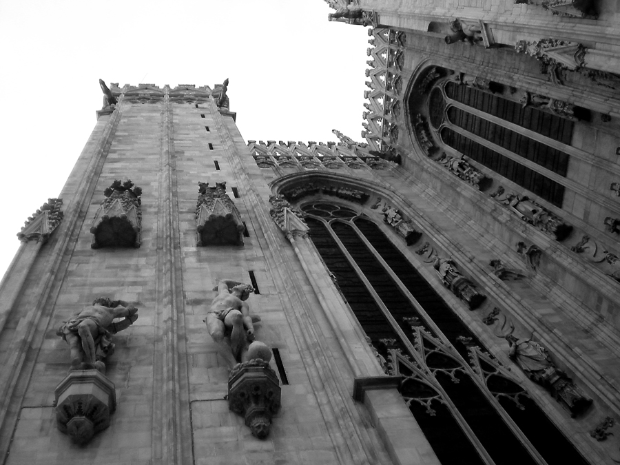 ai tuoi piedi, o Duomo!