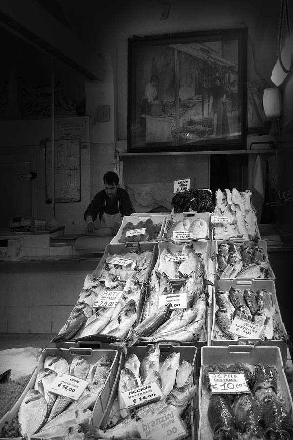 Pesciu !!.....nel caruggio