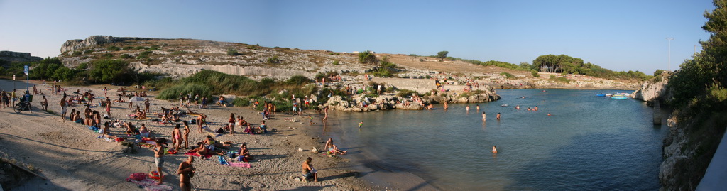 Spiaggia a porto Badisco (salento)